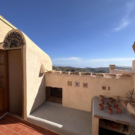 Casa Con Vistas Al Mar Y Patio De Buganvillas Aigues Exterior photo